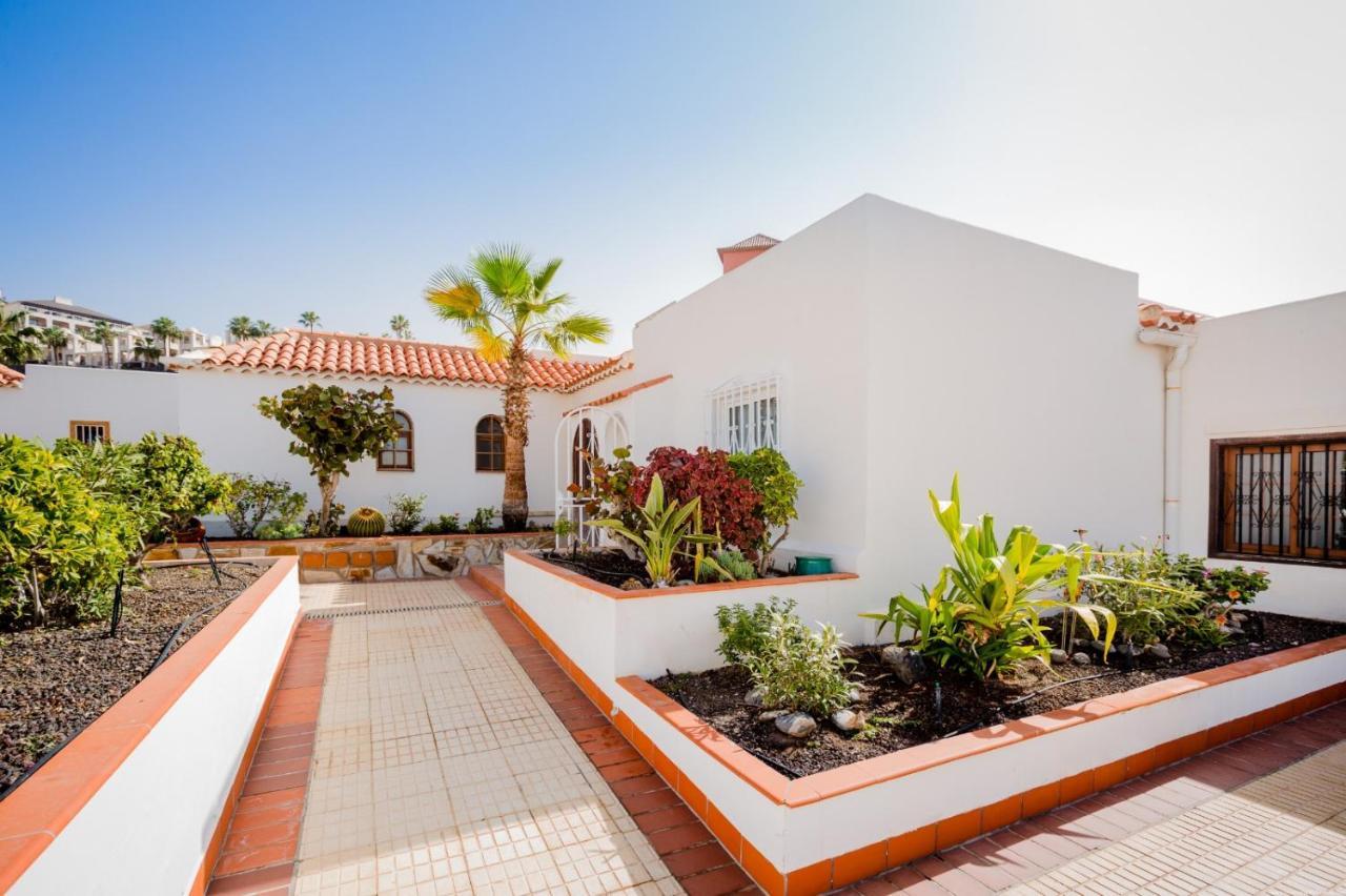 El Beril Apartment Адехе Екстериор снимка